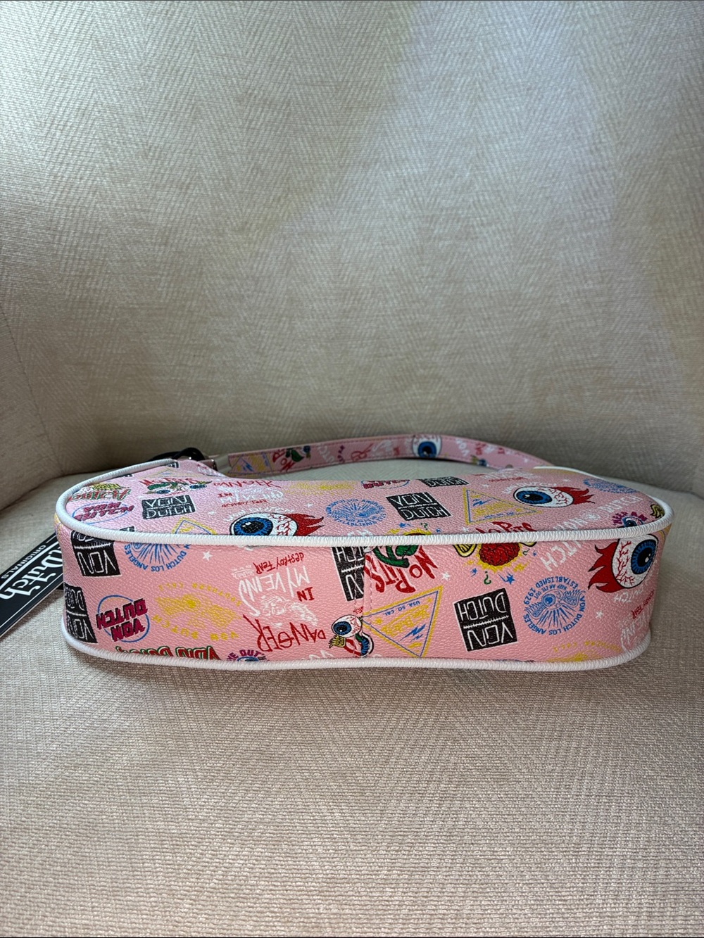Von Dutch Pink Graphic Logo Shoulder Bag with Chain Detail - Picture 10 of 12